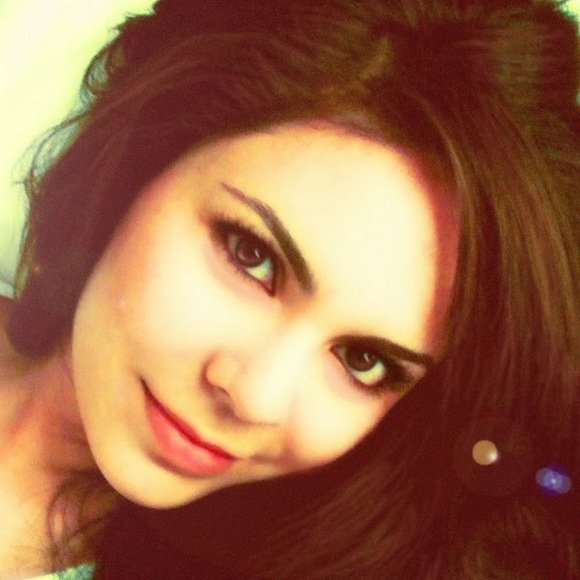 Meet your Posher, Anna - Picture 1 of 1